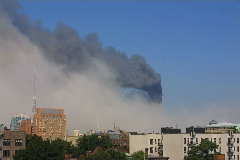 wtc_collapse02.jpg