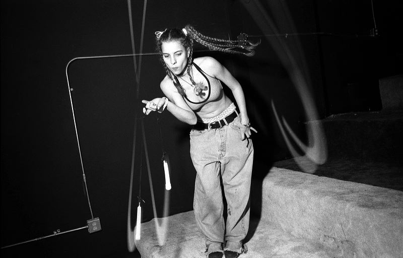 rave-97-2-5_28.jpg