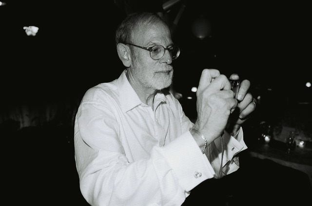 a00034_017.jpg